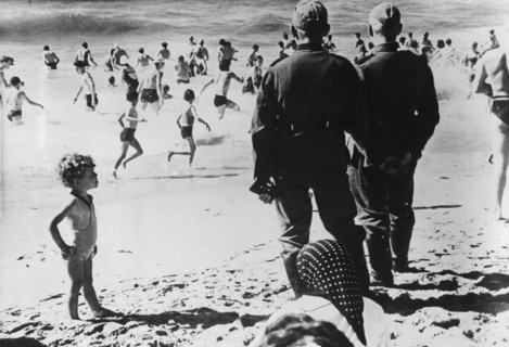 2. Weltkrieg, Frankreich , deutsche Besatzung ab 23.06.1940: 
Deutsche Soldaten am Strand von