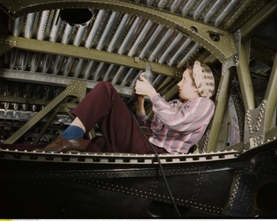 Usine Douglas Aircraft, 1942