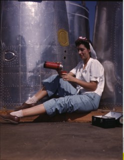 Usine Douglas Aircraft, 1942