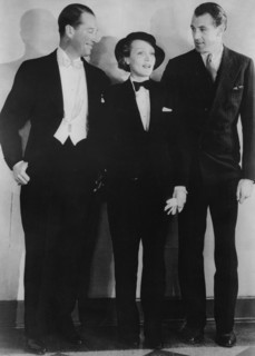 Marlène Dietrich avec Maurice Chevalier et Gary Cooper