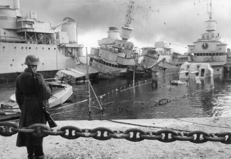 Sabordage de la flotte française à Toulon le 27 Novembre 1942
