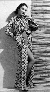 Mannequin portant un modèle signé Schiaparelli