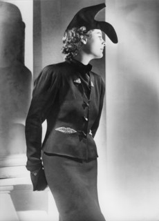 Mannequin portant une création Elsa Schiaparelli