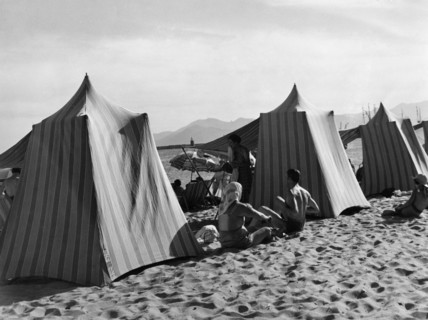 Sur la plage à Antibes, 1938