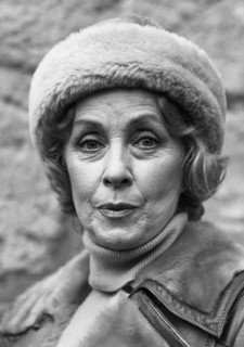 Danielle Darrieux, 1986