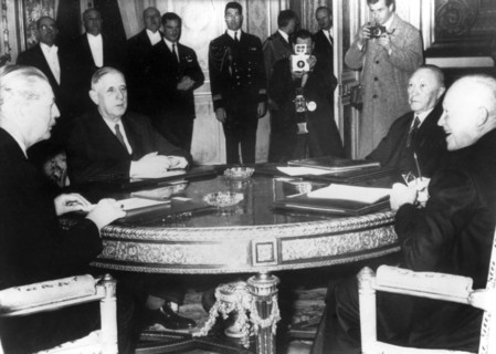 Conférence à Paris, 1959