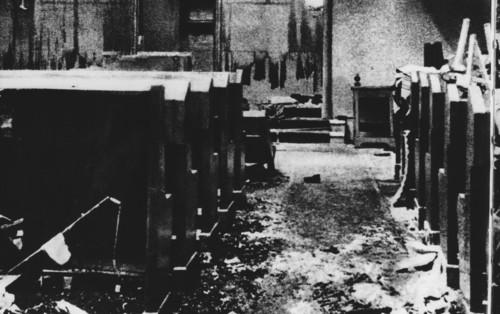 Synagogue incendiée lors de la Nuit de Cristal, 1938