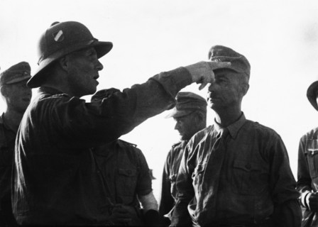 Erwin Rommel: mit Soldaten am Halfayapass