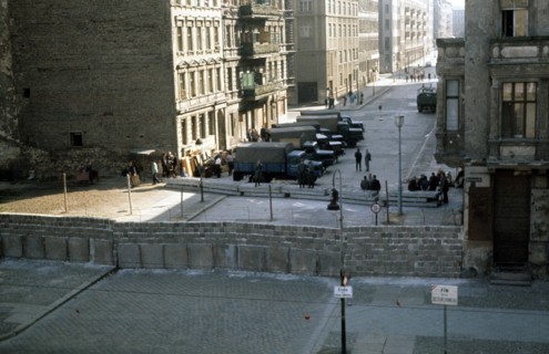 Construction du mur de Berlin, 1961