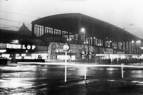Gare de Berlin "Bahnhof Zoo", 1954
