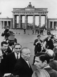 Konrad Adenauer (center left) at the Brandenburg Gate