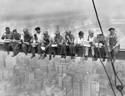 Ouvriers sur un échaffaudage de l'Empire State Building à New York, 1932