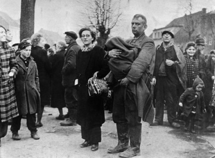 Réfugiés du Front de l'Est, 1945