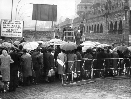 Vue du mur de Berlin, 1965