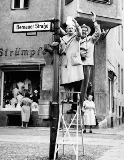 Construction du mur de Berlin, 1961