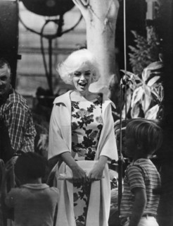 Marilyn Monroe, actress, USA - with children......