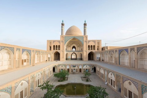 Mosque Masjed-e Agha Bozorg