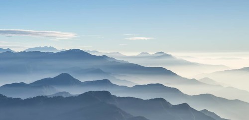 Mountain ranges in the Hehuanshan Mountains