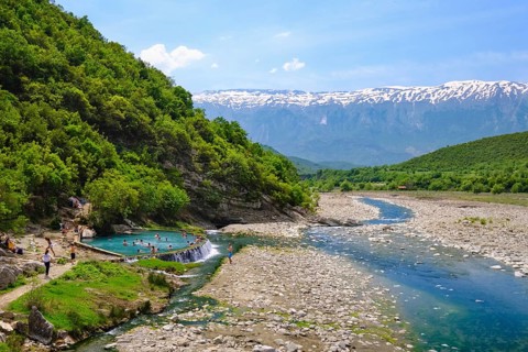 Thermal springs of Benje