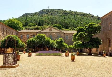The courtyard also called Louis XIV courtyard