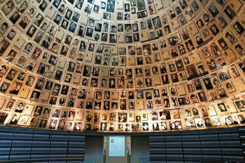 Pictures of killed Jews in the Name Hall