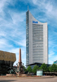 City skyscraper and Mende Fountain
