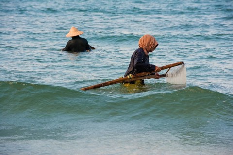 Mussel hunters