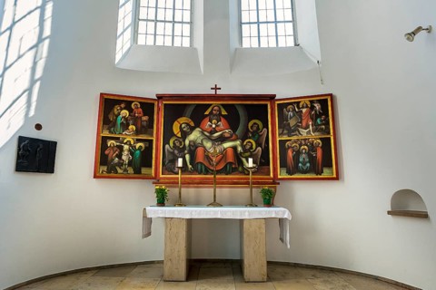 Side altar