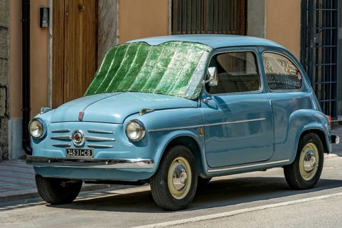 Blue FIAT 600