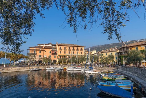 Port of Torri del Benaco