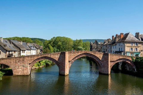 Espalion village