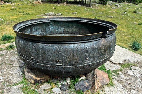 Bronze cooking kettle for 1000 persons in Manzushir Monastery