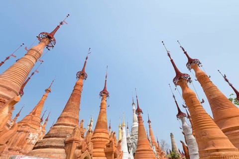 Buddhist stupas of Shwe Inn Thein Paya