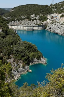Lake Sainte-Croix mit Staumauer