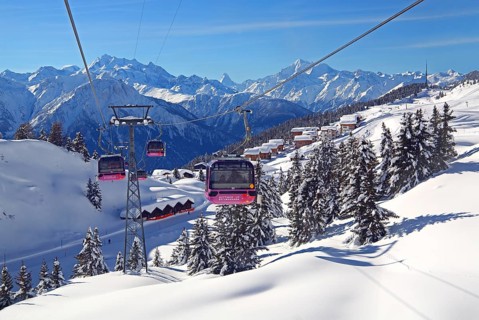 Cable car to Bettmerhorn towards Dom 4545m