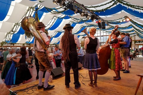 Herzkasperl marquee on Oide Wiesn