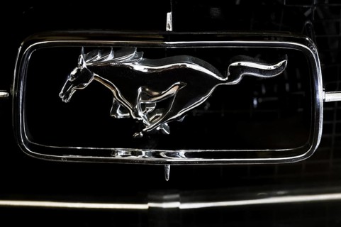 Detail Ford Mustang logo