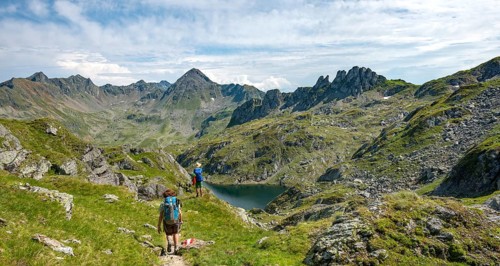 Two hikers at Brettersee