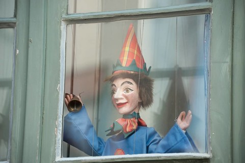 Punch in the window of the Theatre Figure Museum