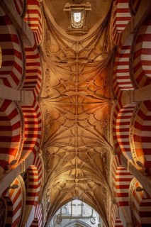 Stucco ceiling of the columned hall with round arches