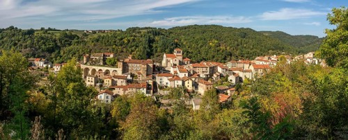 Auzon village