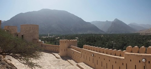 Fortress Nakhl with round tower and battlements
