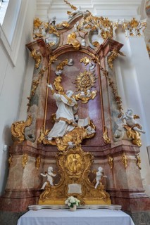 Side altar