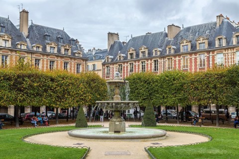 Place des Vosges, Paris