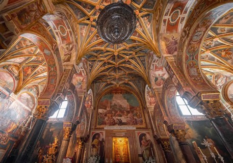 Tabernacle on a decorated ceiling