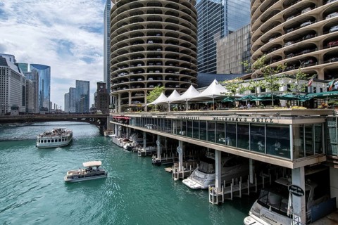 View from the Bataan Corregidor Memorial Bridge to the Chicago River
