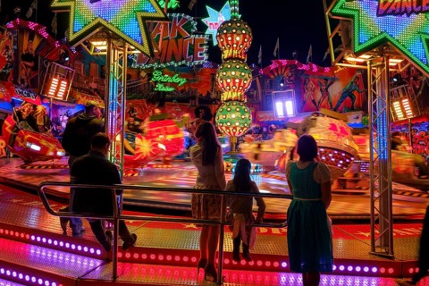 Fairground ride Breakdance