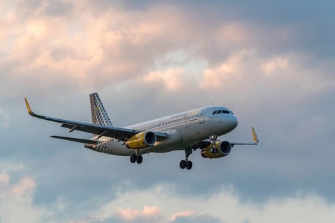 Airbus A320-323 of the airline Vueling during landing approach
