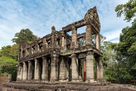 Two-storied building with round columns at Preah Khan Temple