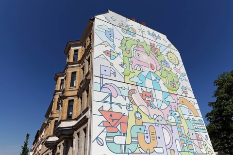 Mural Mother Earth by the artist duo Doppeldenk